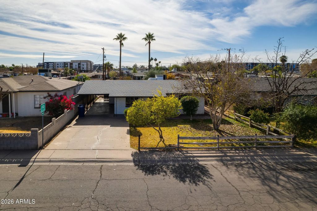 2089 E Don Carlos Avenue, Tempe