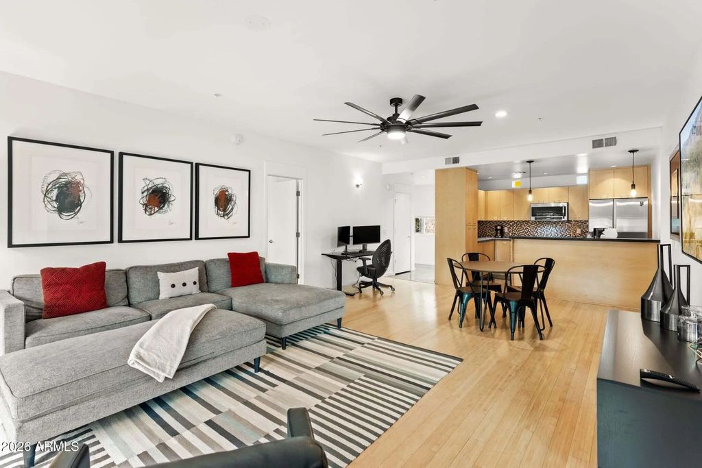1111 W University Drive (unit 2008), Tempe