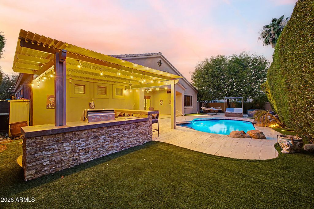 65 S Presidio Drive, Gilbert