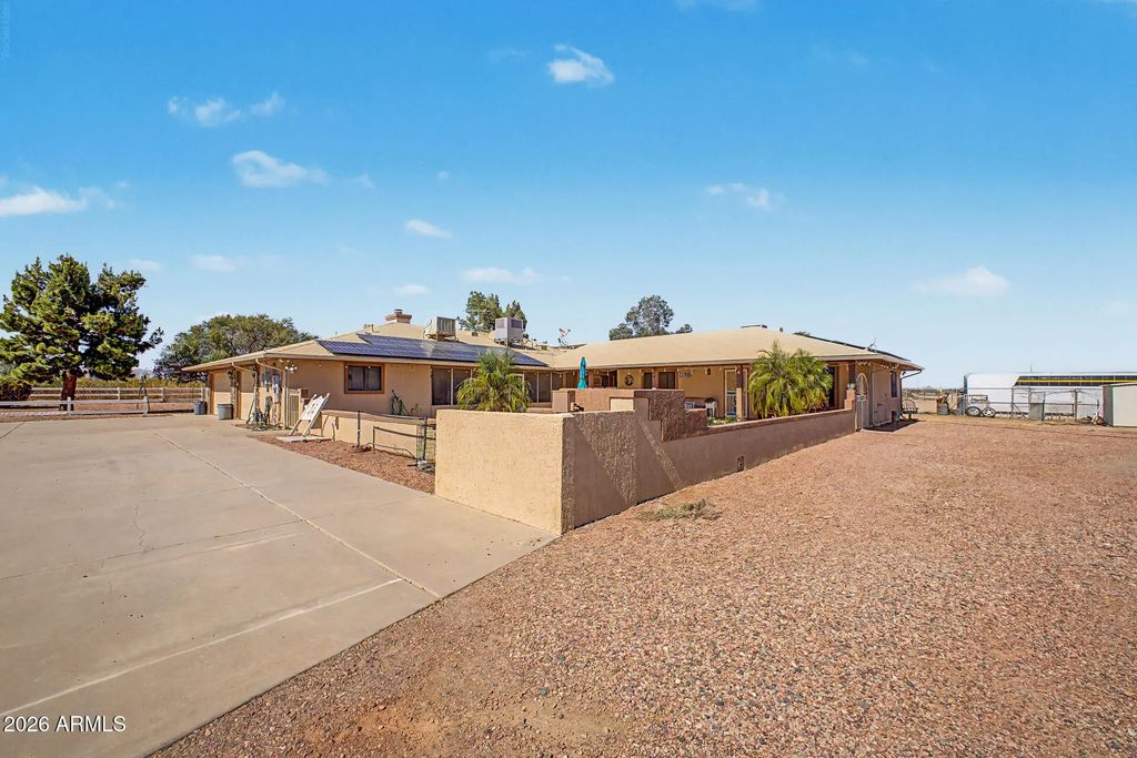 20537 W Gordon Way, Wittmann