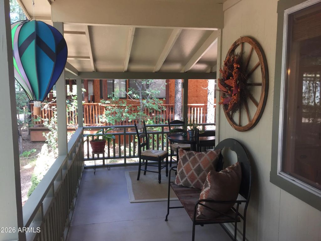 261 N Powder Horn Lane, Lakeside