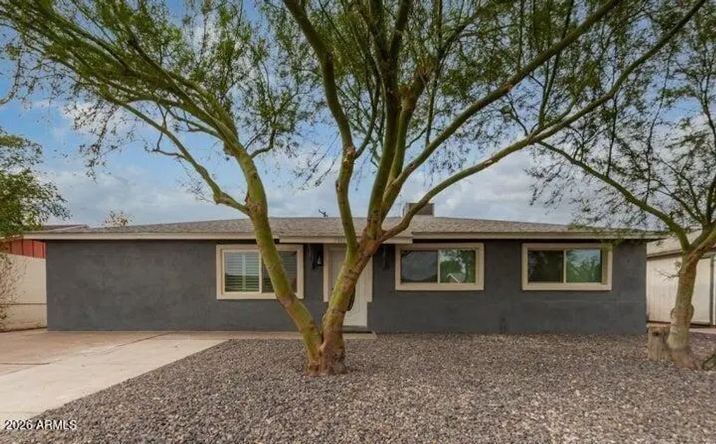 7846 E Belleview Street, Scottsdale