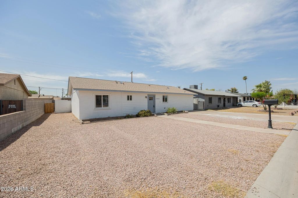 1907 W Denton Lane, Phoenix