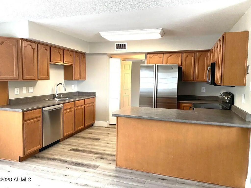 4417 S Newberry Road, Tempe