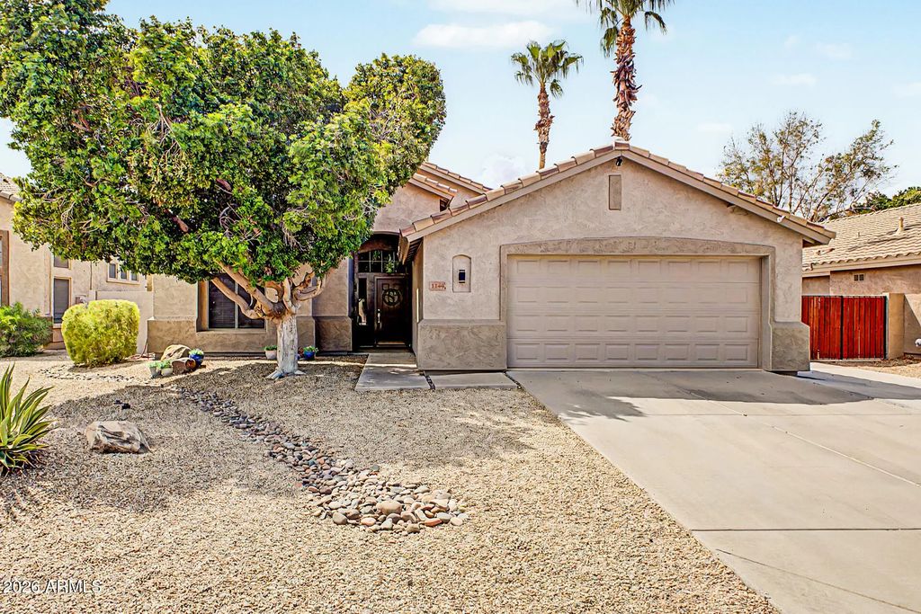 1144 S Nielson Street, Gilbert