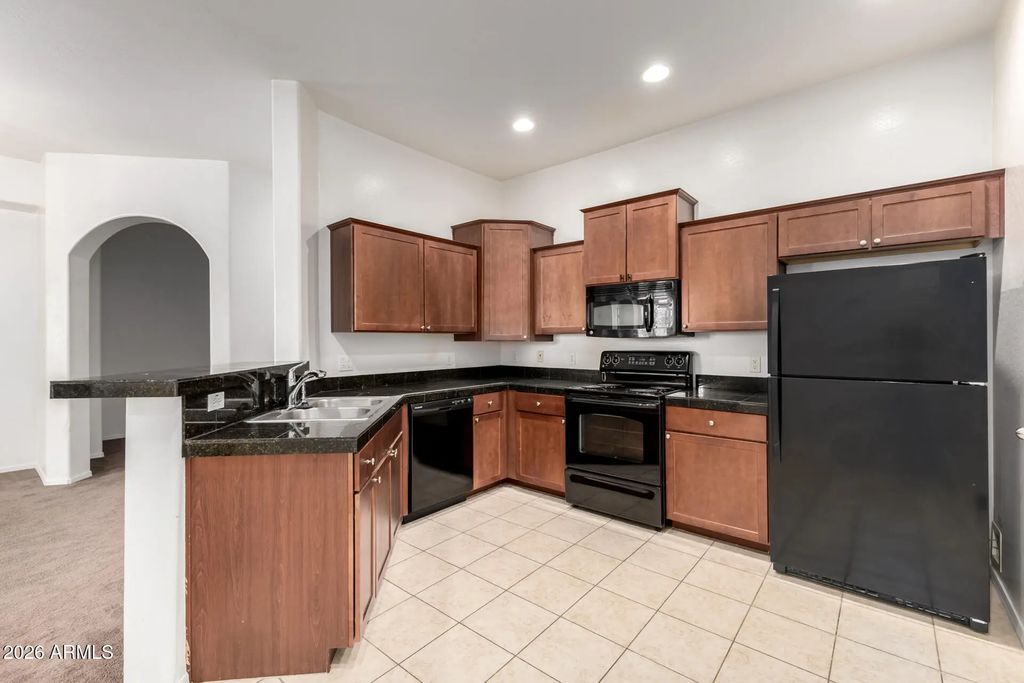14575 W Mountain View Boulevard (unit 10216), Surprise