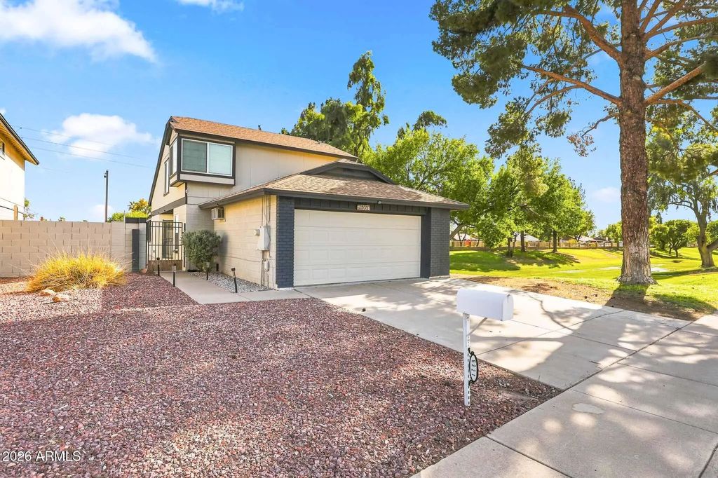 6321 W Becker Lane, Glendale