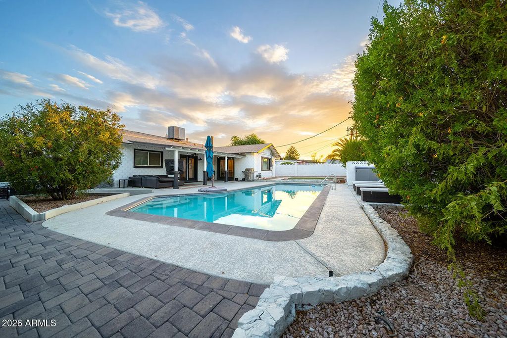 8638 E Sheridan Street, Scottsdale