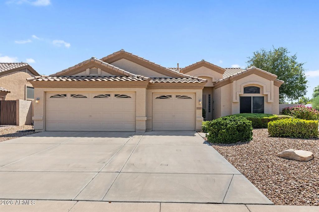 5321 W Angela Drive, Glendale