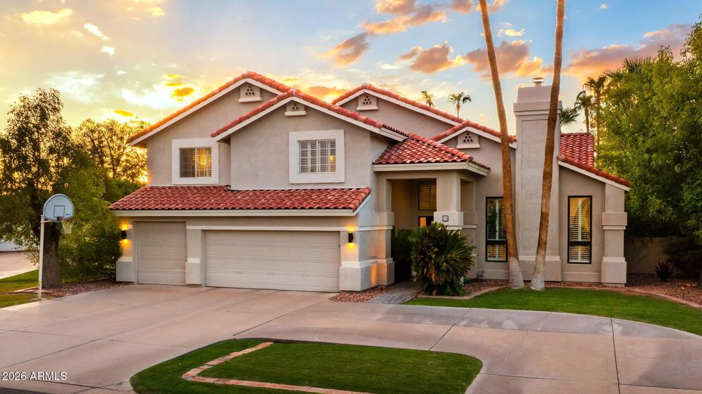 20 E Los Arboles Circle, Tempe