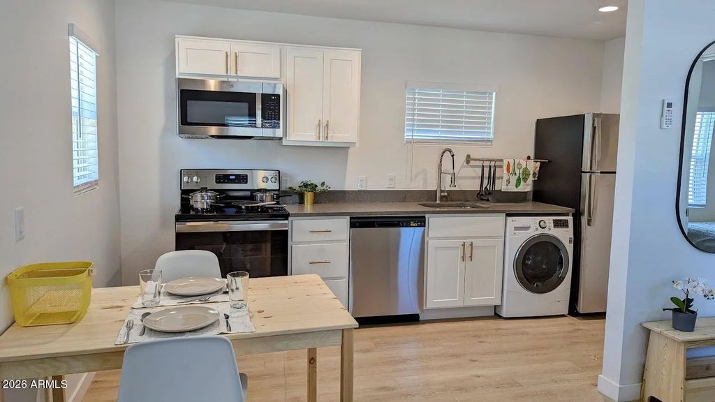 1620 E Apache Boulevard, Tempe