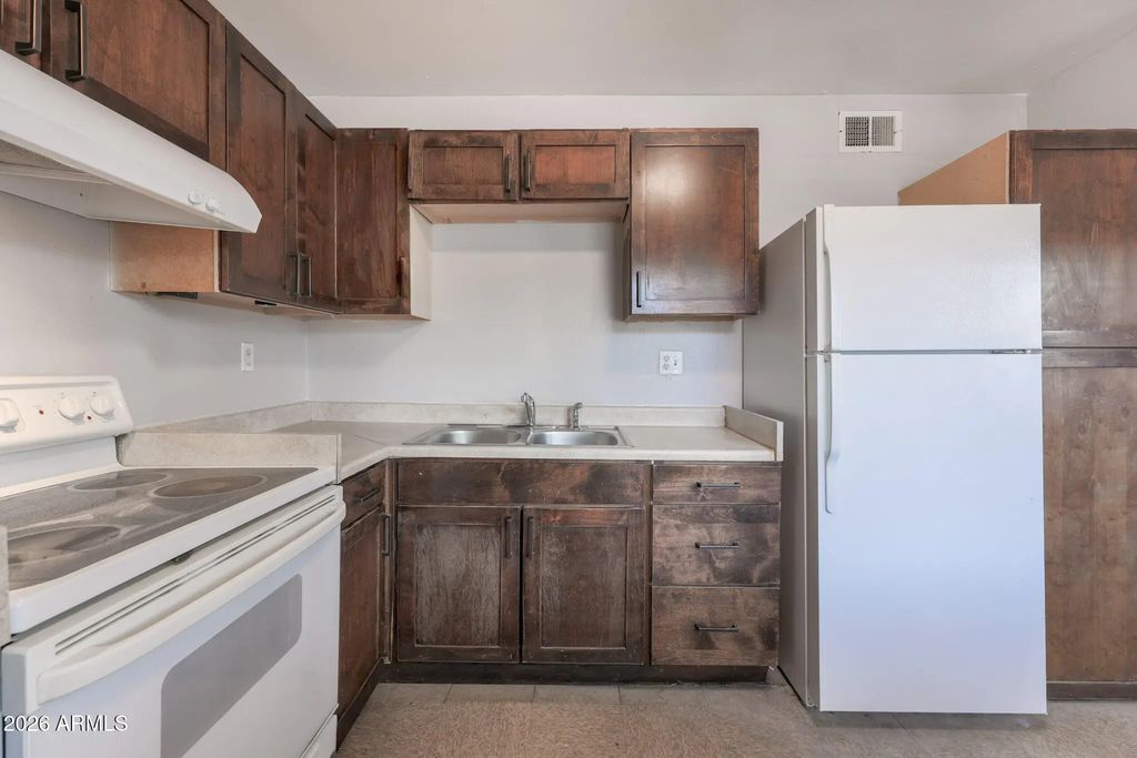 15605 N 29th Street (unit Apt 6), Phoenix