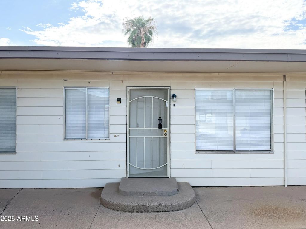 1211 W Apache Trail (unit Apt B), Apache Junction