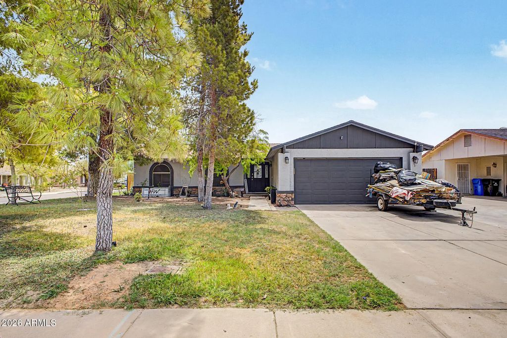 4927 W Michigan Avenue, Glendale