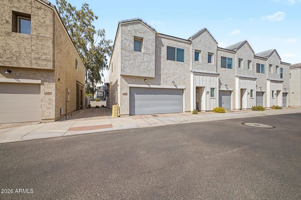 2280 W Harmont Drive, Phoenix