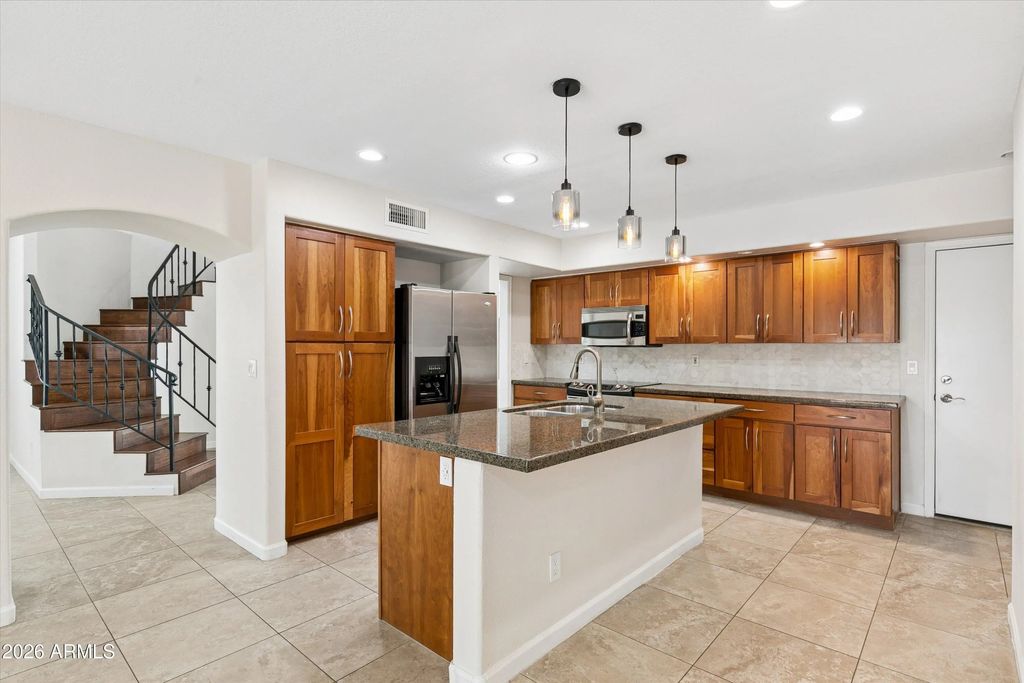 6756 W Morrow Drive, Glendale