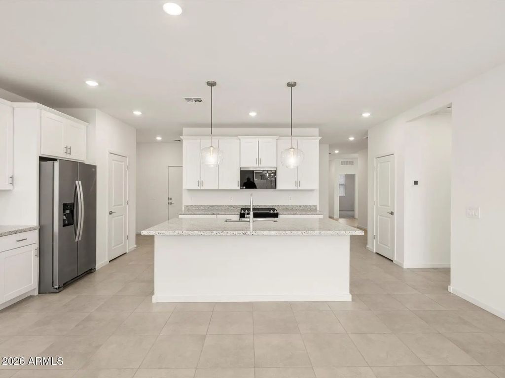 15657 W Honeysuckle Drive, Surprise