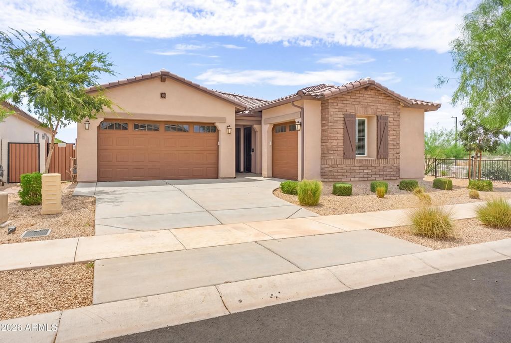 15053 W Desert Hollow Drive, Surprise