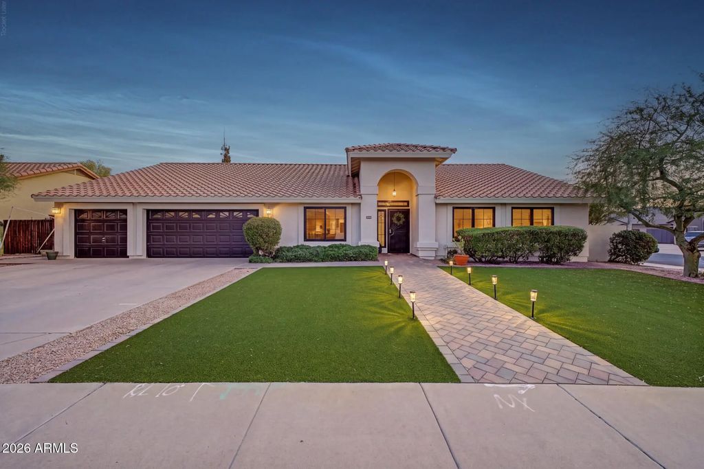 2833 E Hermosa Vista Drive, Mesa