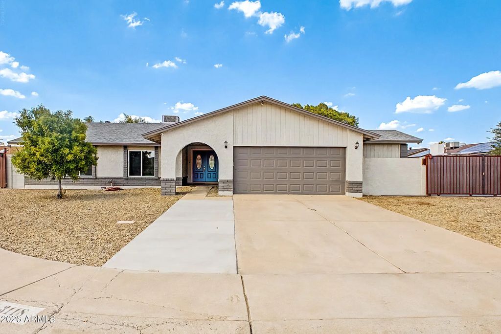 3118 W Woodridge Drive, Phoenix