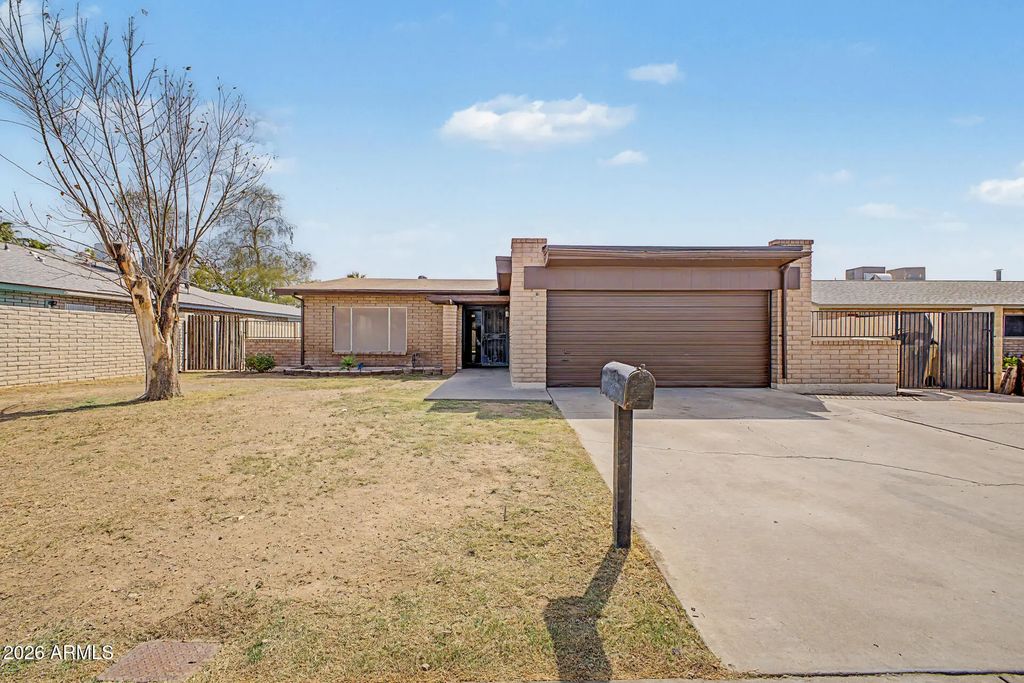7313 N 46th Circle, Glendale