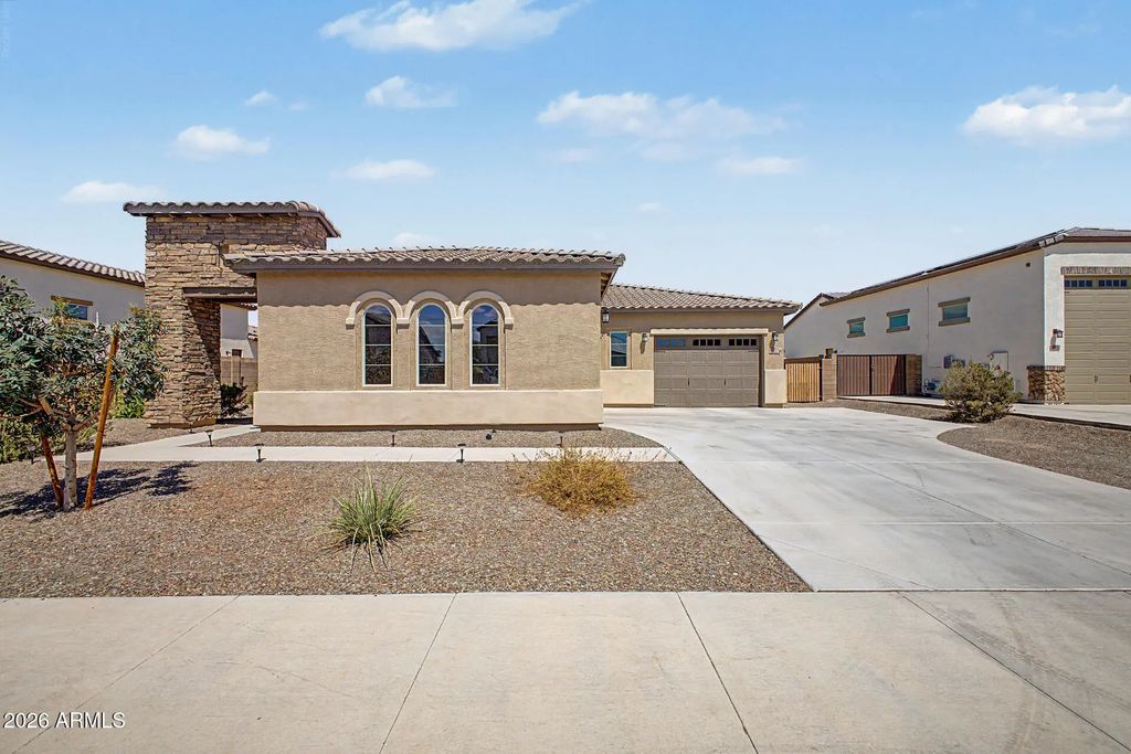 17244 W Loma Lane, Waddell