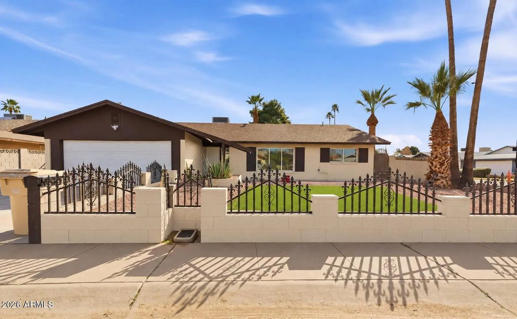 4813 W Hayward Avenue, Glendale