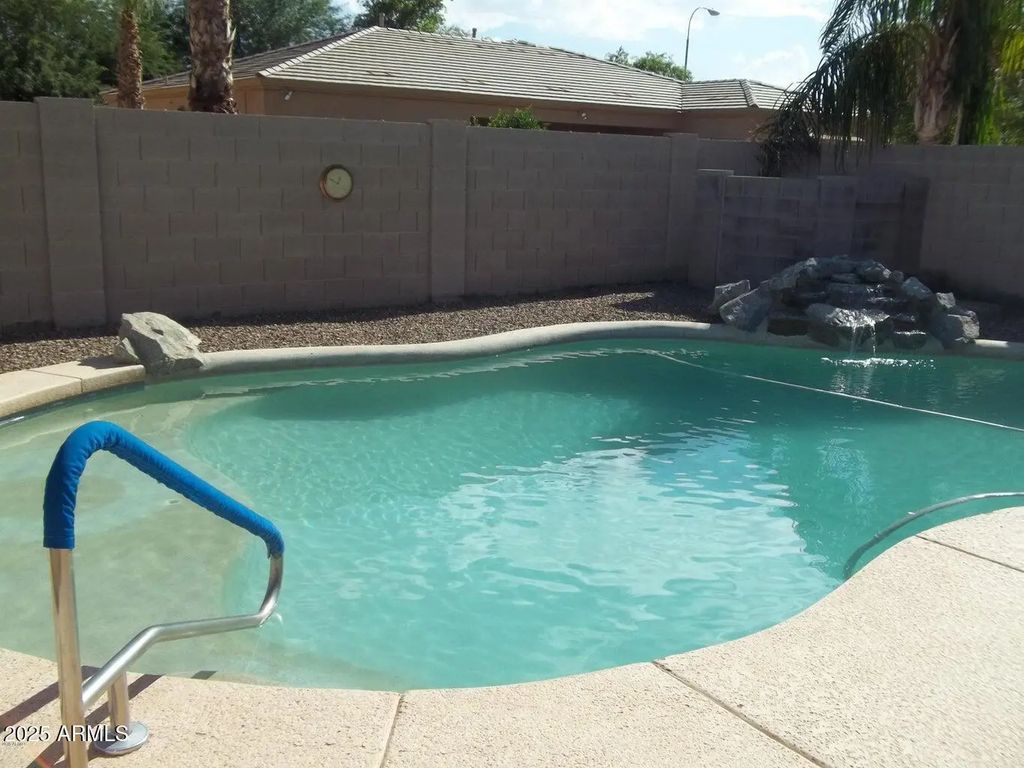 2037 E Riviera Drive, Chandler
