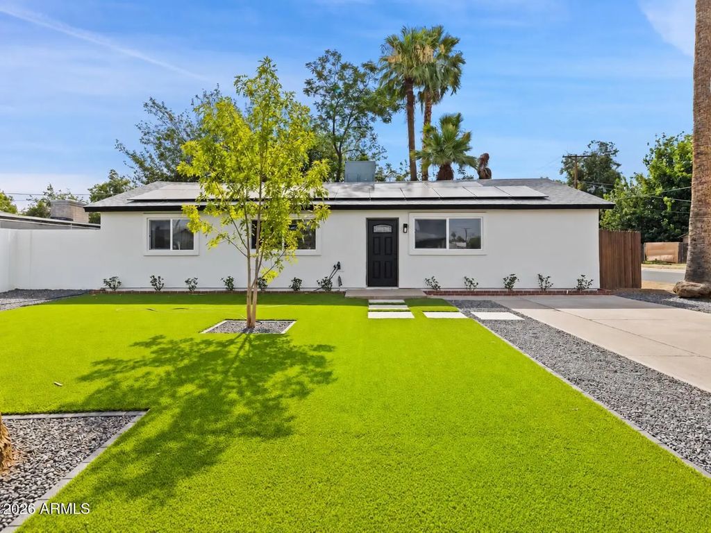 2201 N 29th Place, Phoenix