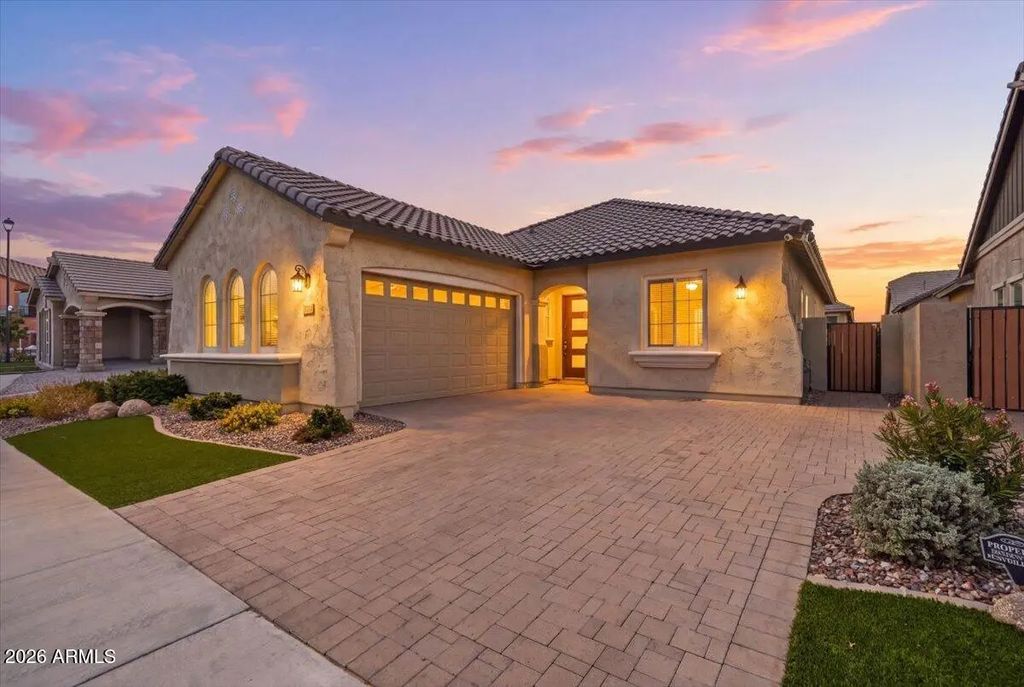 4252 E John Street, Gilbert