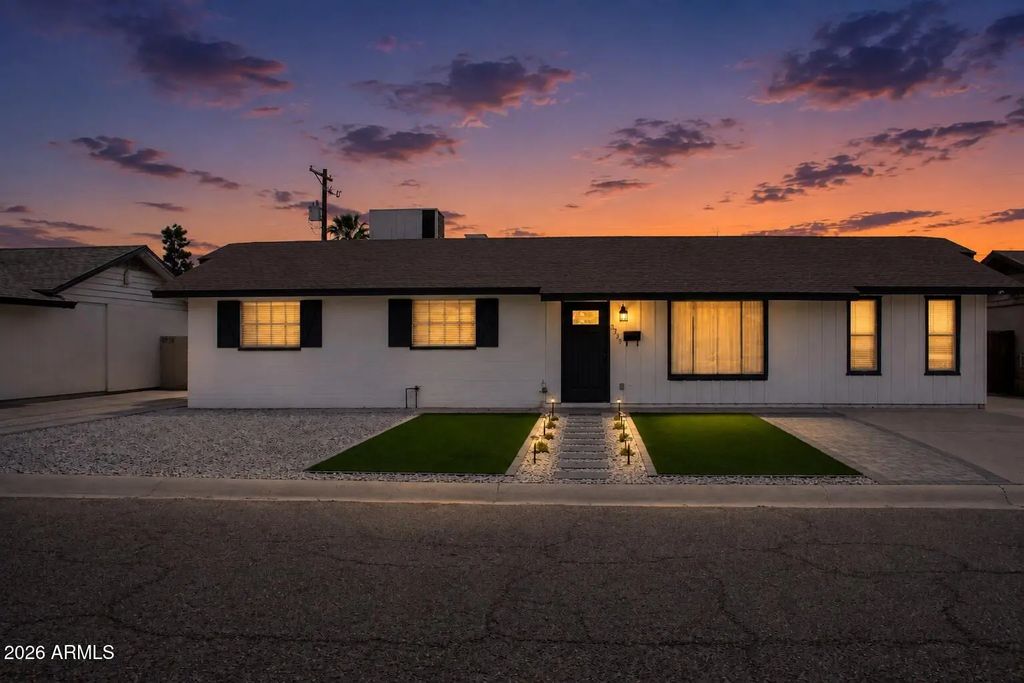3739 W Flynn Lane, Phoenix