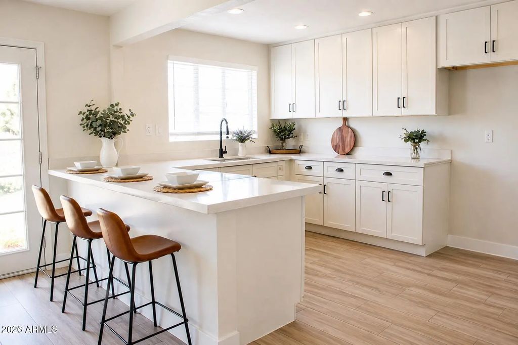 3739 W Flynn Lane, Phoenix