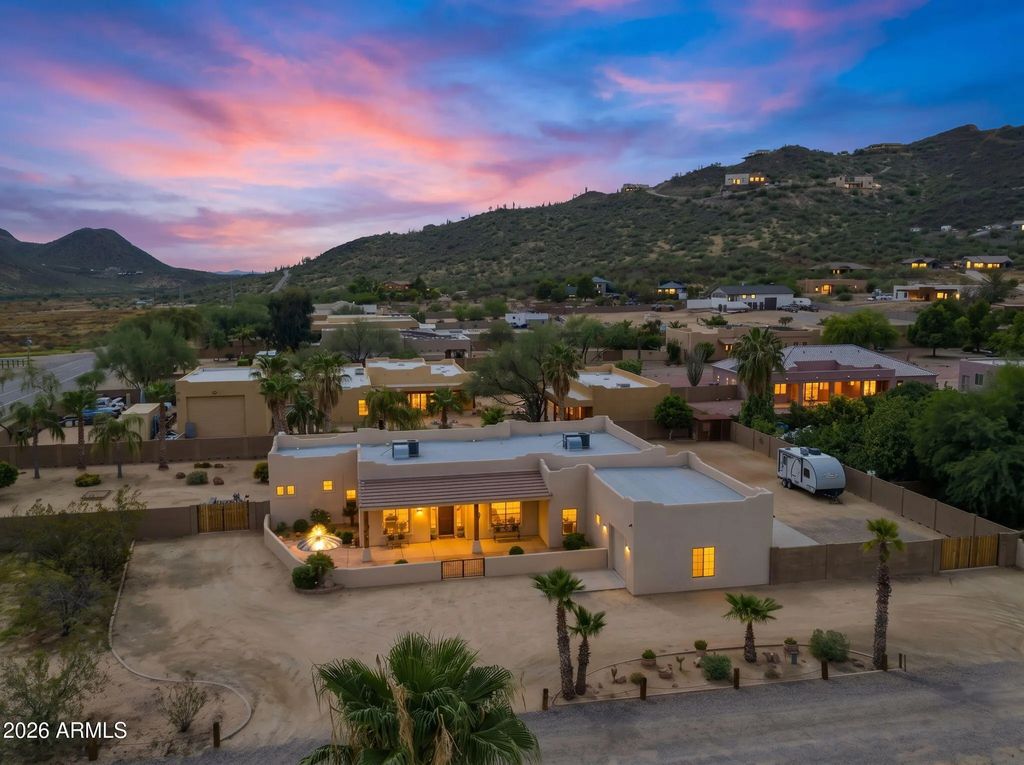 2719 W Canyon Road, Phoenix
