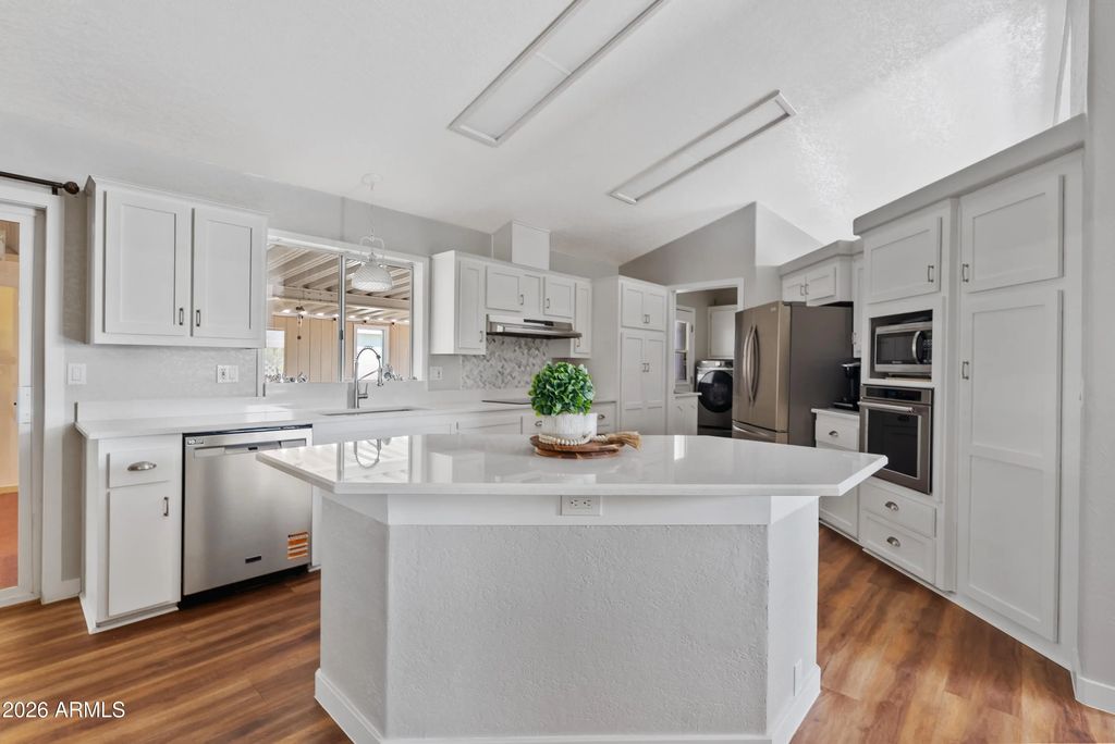 3700 S Tomahawk Road (unit 8), Apache Junction