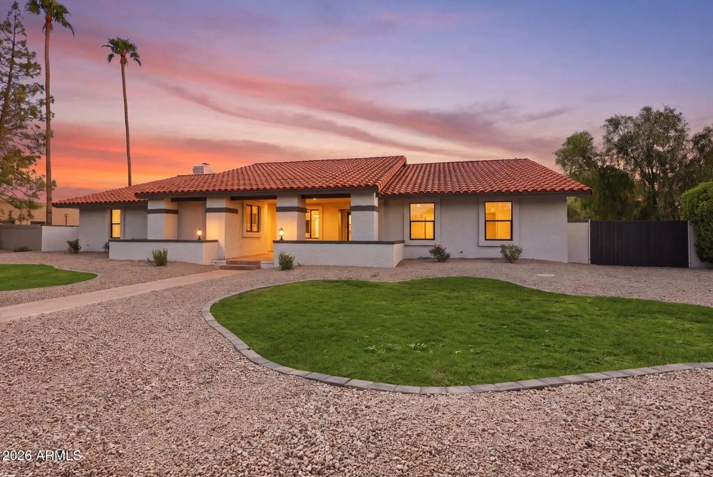 8852 S Lakeshore Drive, Tempe