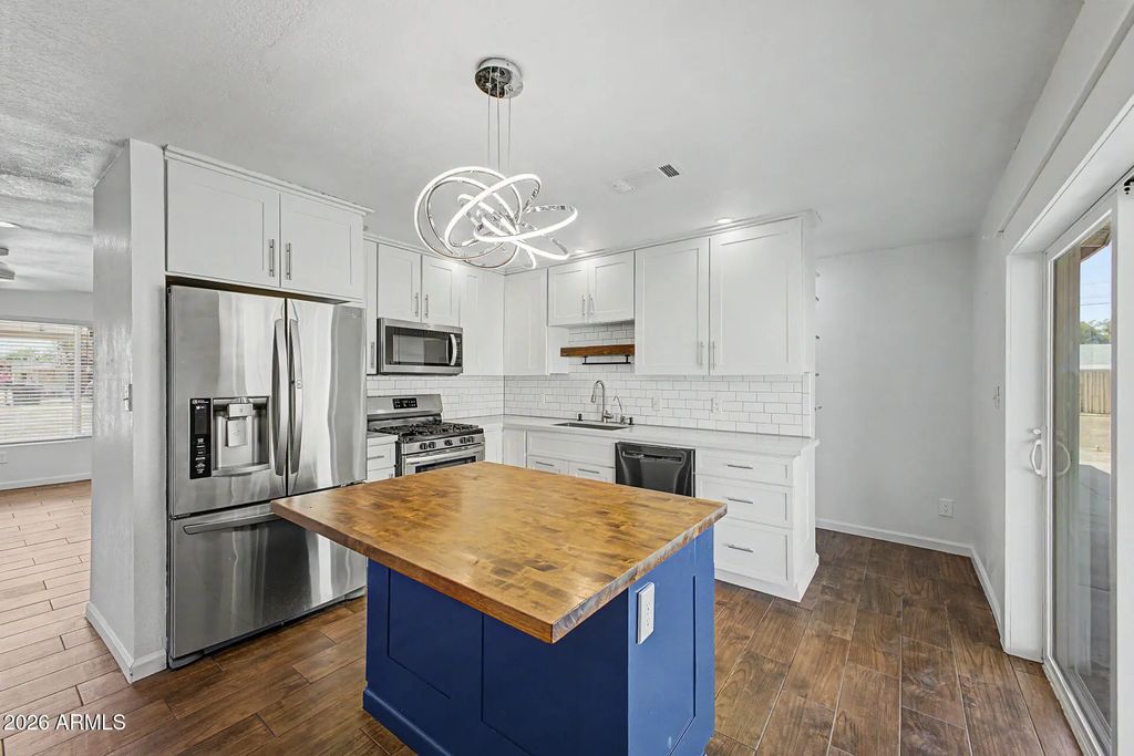 6836 N 33rd Drive, Phoenix