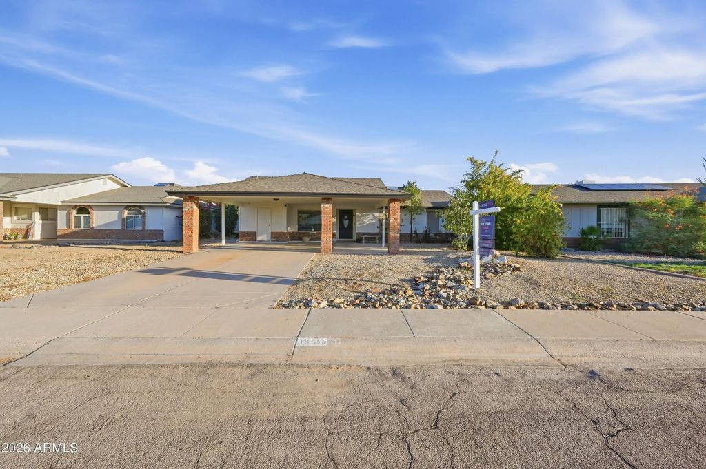 155 W Wagoner Road, Phoenix