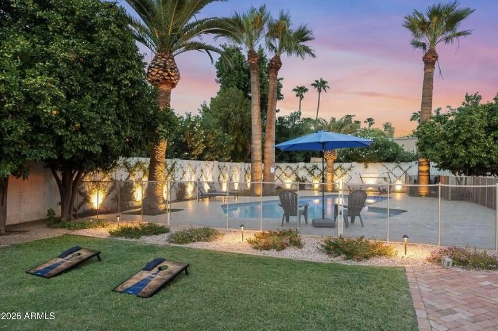 5512 E Charter Oak Road, Scottsdale