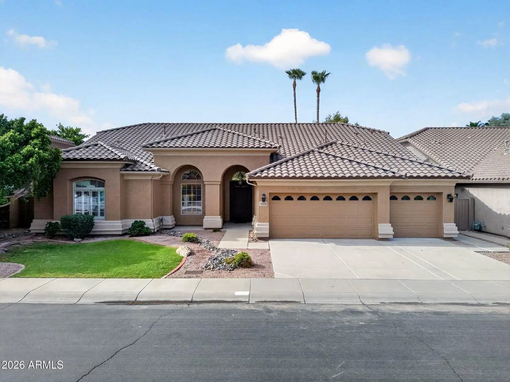 5225 E Bluefield Avenue, Scottsdale