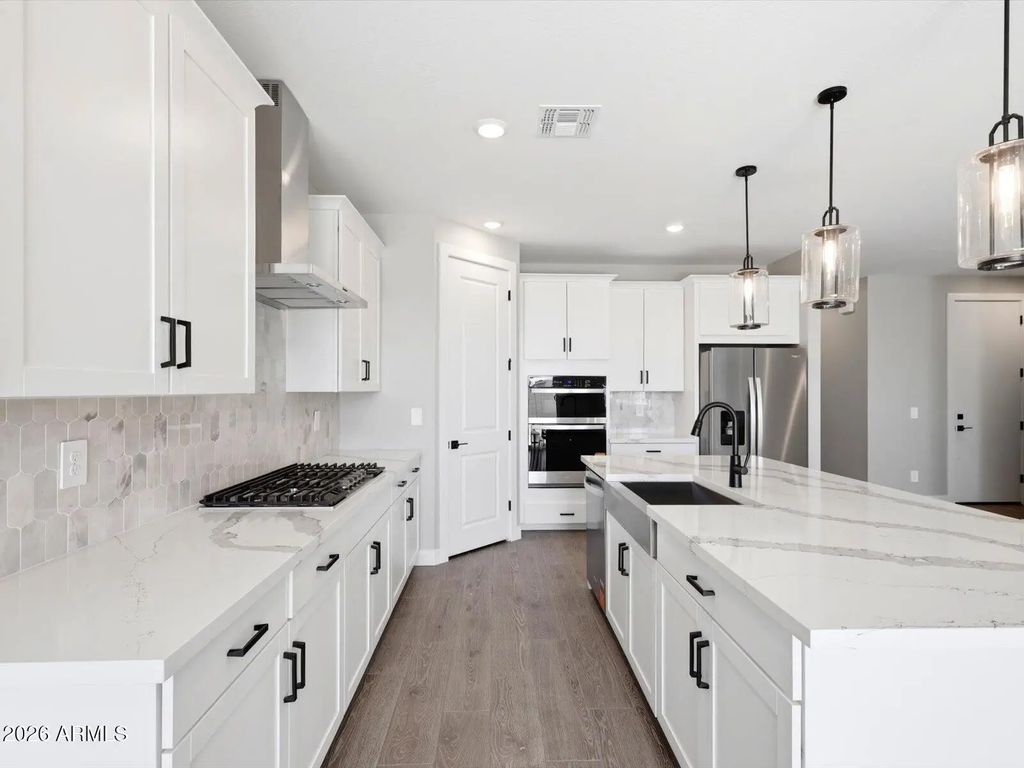 8075 N 186th Lane, Waddell