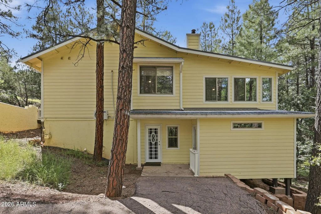 6870 W Robbin Lane, Pine