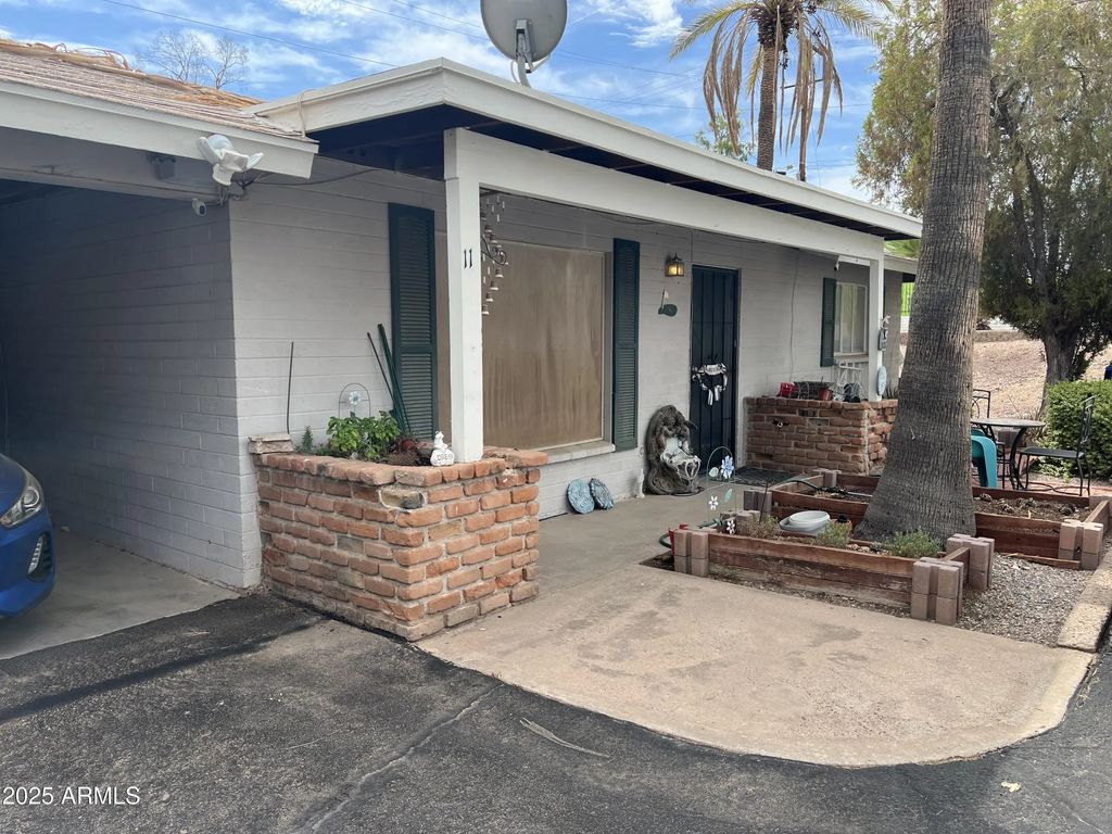 524 W Fairway Drive (unit 11), Mesa