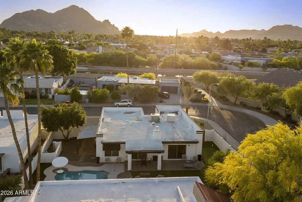 5613 N 76th Place, Scottsdale