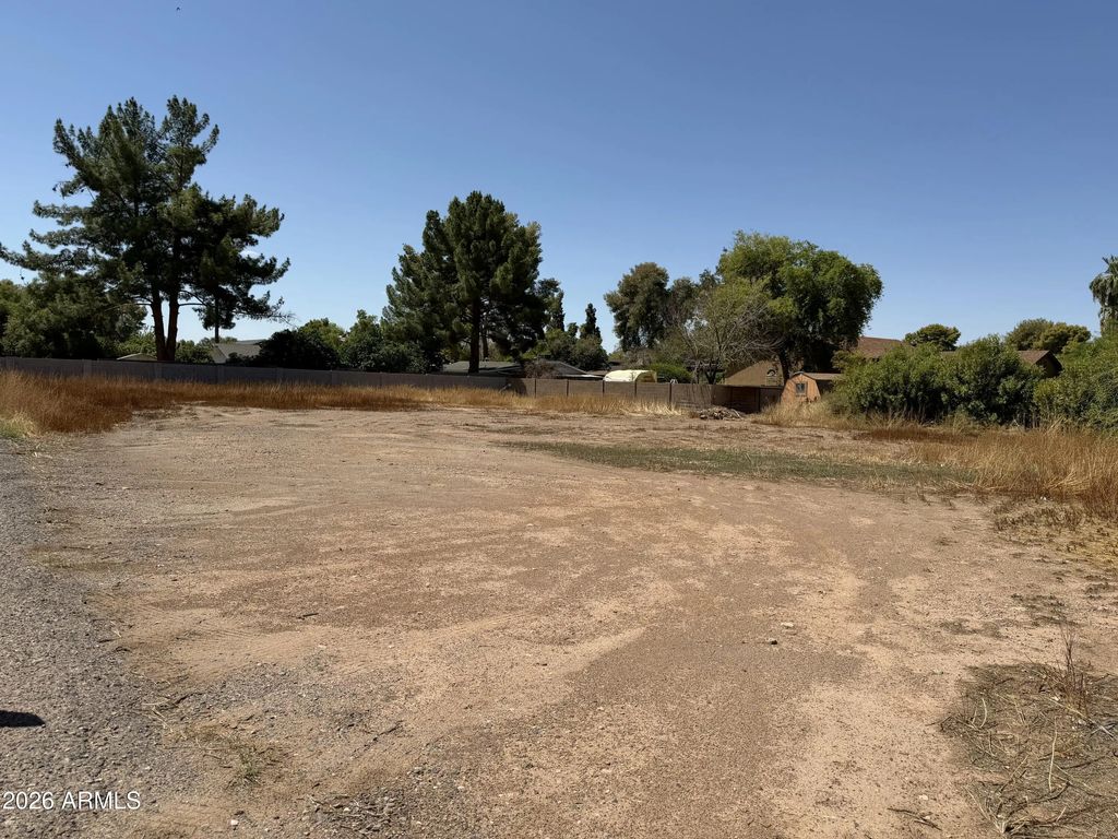 1605 E Chandler Boulevard (unit 26), Chandler