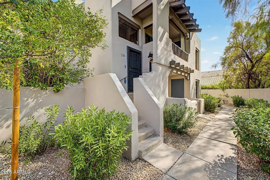 7300 N Dreamy Draw Drive (unit 211), Phoenix