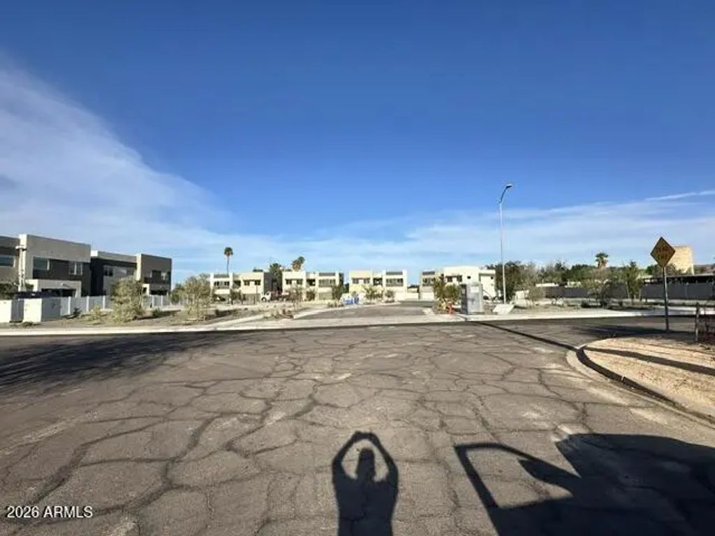 822 E Alta Vista Road, Phoenix