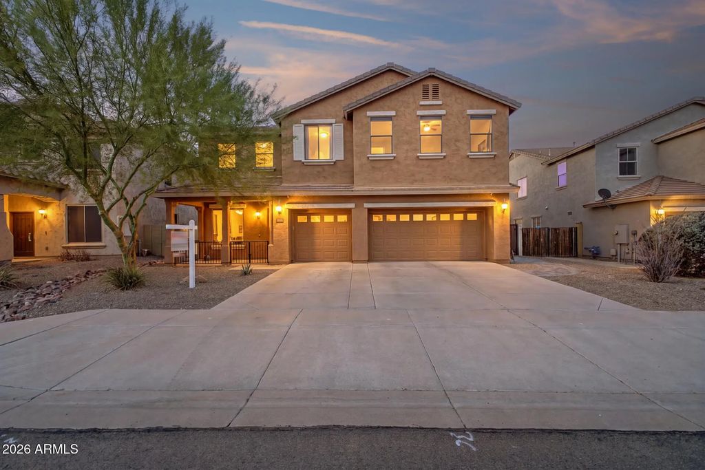 8711 N 182nd Lane, Waddell