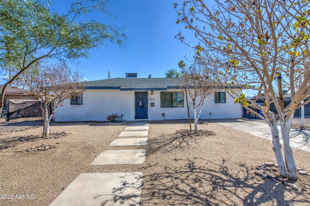 1901 E Encinas Lane, Phoenix