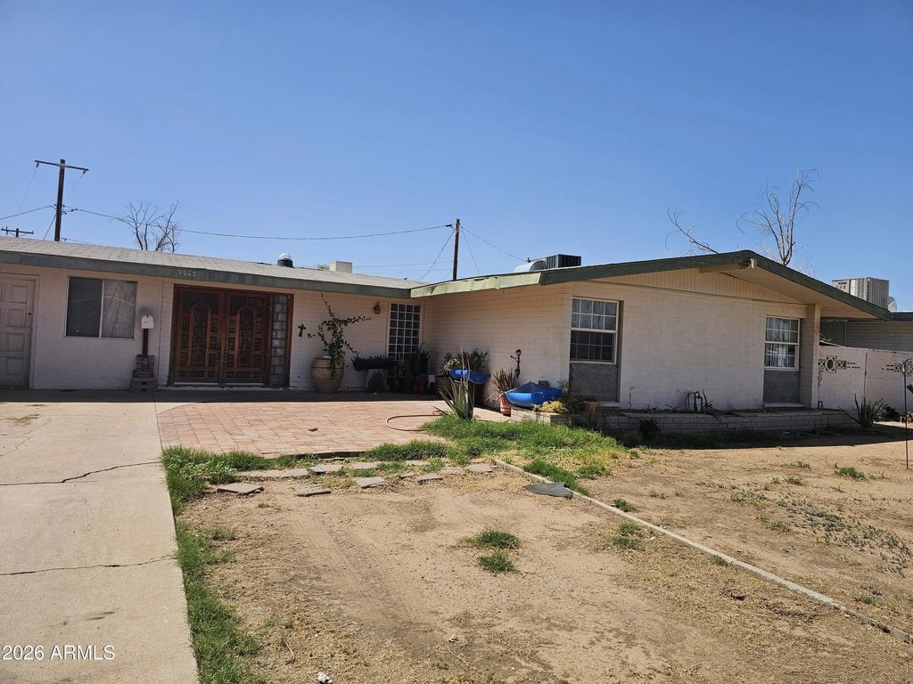 5637 W Heatherbrae Drive, Phoenix