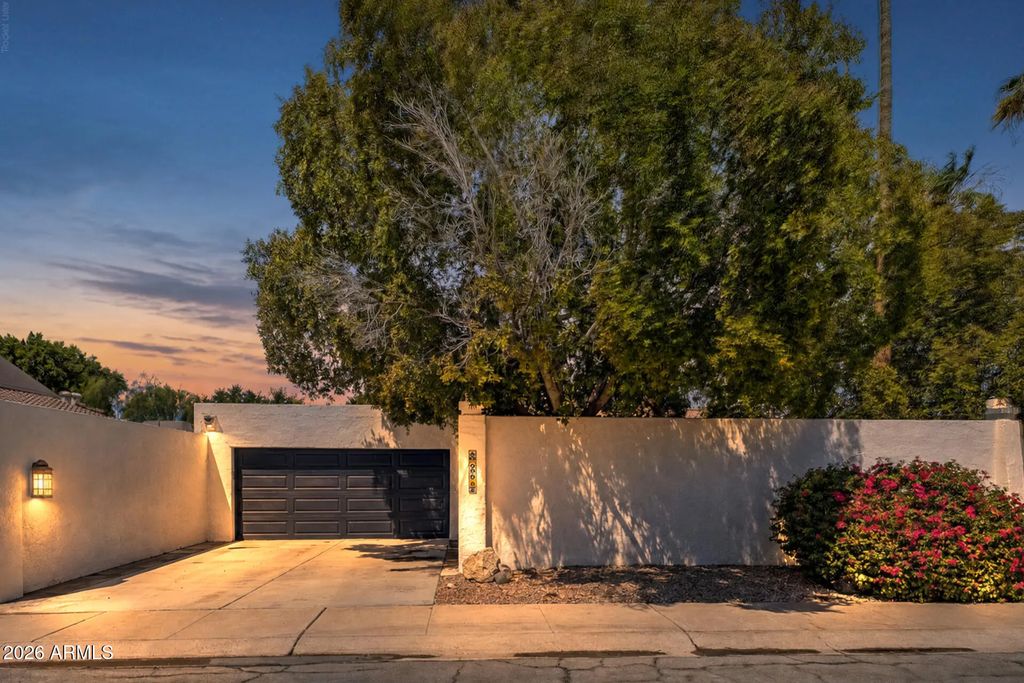 2068 E Cairo Drive, Tempe